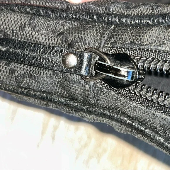 Gucci Black Monogram vintage cigar/cigarette case - Picture 4 of 5